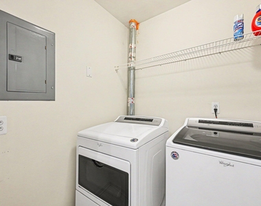 2878 Barclay Way - Photo Thumbnail 28