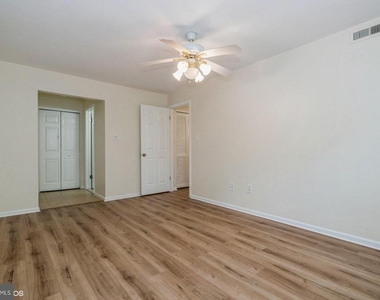 35019 Bennett Place - Photo Thumbnail 9