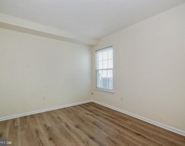35019 Bennett Place - Photo Thumbnail 11