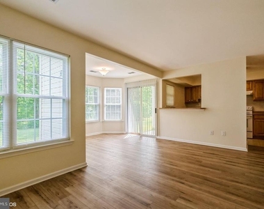 35019 Bennett Place - Photo Thumbnail 3
