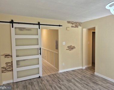 1155 York Road - Photo Thumbnail 4