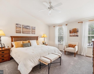 503 Cherrywood Court - Photo Thumbnail 17