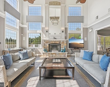 503 Cherrywood Court - Photo Thumbnail 4