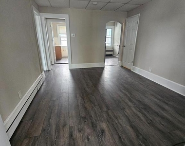 237 Cleveland St - Photo Thumbnail 2