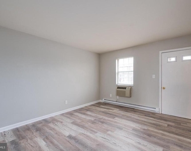 65 North St - Photo Thumbnail 4