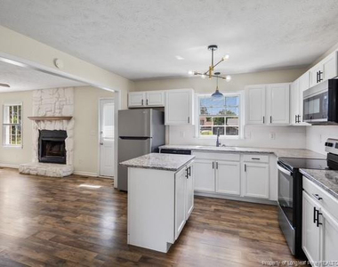 1067 Pleasant Oak Drive - Photo Thumbnail 4
