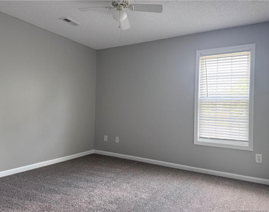 115 Dover Court E - Photo Thumbnail 14