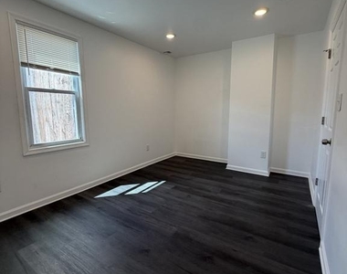 1262 S Broad Street - Photo Thumbnail 9