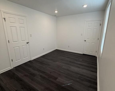 1262 S Broad Street - Photo Thumbnail 10