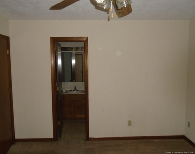 5906 Notblake Avenue - Photo Thumbnail 4