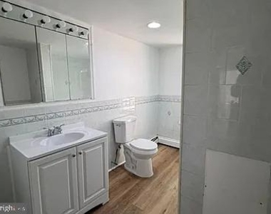 86 Spring Street - Photo Thumbnail 23
