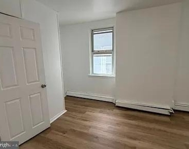 86 Spring Street - Photo Thumbnail 4