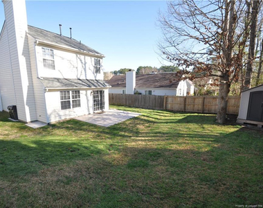 202 Thorncrest Drive - Photo Thumbnail 32