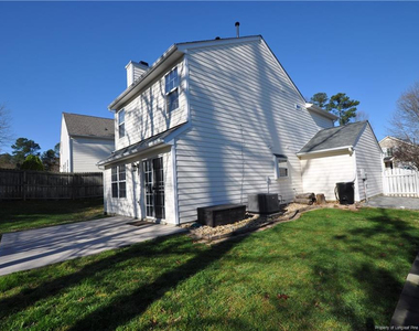 202 Thorncrest Drive - Photo Thumbnail 28