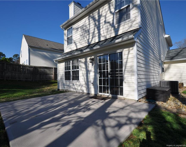202 Thorncrest Drive - Photo Thumbnail 27