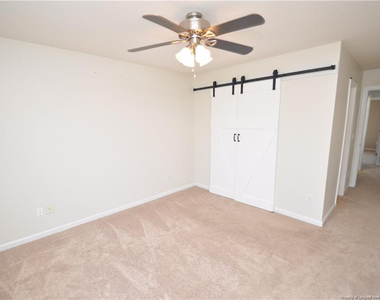 202 Thorncrest Drive - Photo Thumbnail 16