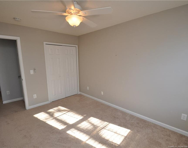 202 Thorncrest Drive - Photo Thumbnail 21