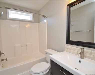 202 Thorncrest Drive - Photo Thumbnail 18