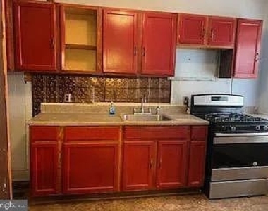 25 Laurel Avenue - Photo Thumbnail 1