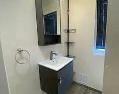 25 Laurel Avenue - Photo Thumbnail 9