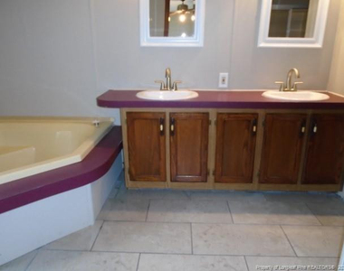 70 Ginger Court - Photo Thumbnail 16