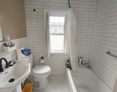 218 Birch Avenue - Photo Thumbnail 8