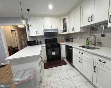 218 Birch Avenue - Photo Thumbnail 11