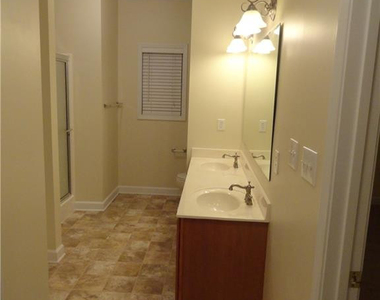 1107 Thistle Gold Drive - Photo Thumbnail 17