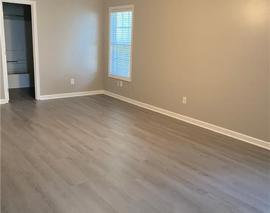 6509 Van Nobbing Court - Photo Thumbnail 7