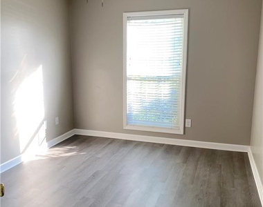 6509 Van Nobbing Court - Photo Thumbnail 11