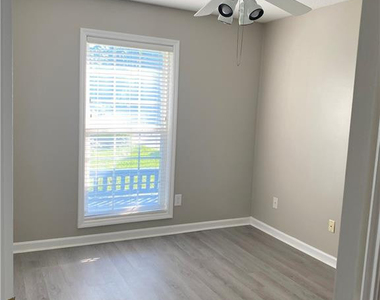 6509 Van Nobbing Court - Photo Thumbnail 12