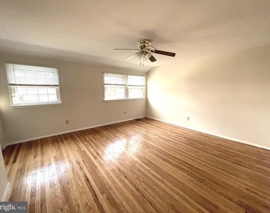 1717 Red Oak Road - Photo Thumbnail 8