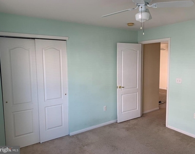 110 Lionheart Lane - Photo Thumbnail 9