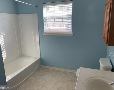 110 Lionheart Lane - Photo Thumbnail 14