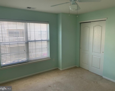 110 Lionheart Lane - Photo Thumbnail 10
