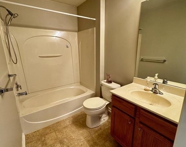 136 Lionheart Lane - Photo Thumbnail 14
