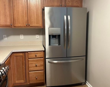 136 Lionheart Lane - Photo Thumbnail 4