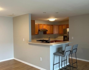 136 Lionheart Lane - Photo Thumbnail 5