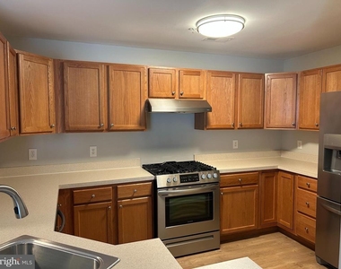 136 Lionheart Lane - Photo Thumbnail 3