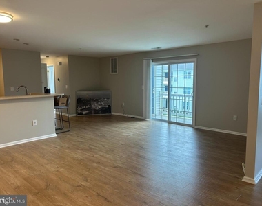 136 Lionheart Lane - Photo Thumbnail 7
