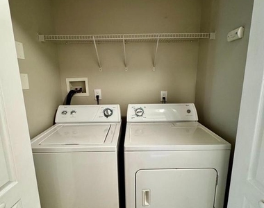 136 Lionheart Lane - Photo Thumbnail 18