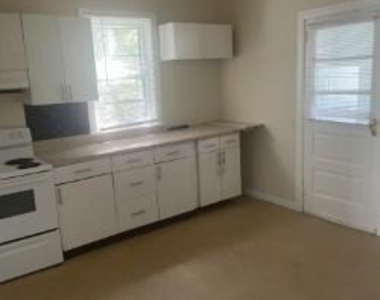 104 Mcclelland Avenue - Photo Thumbnail 7