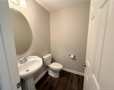 455 Crusaders Drive - Photo Thumbnail 7