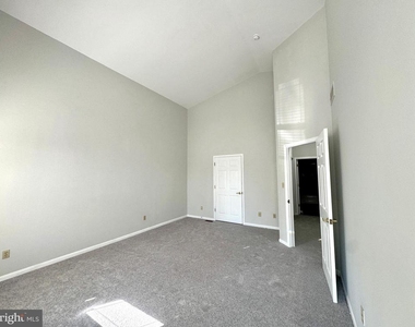 1326 Central Avenue - Photo Thumbnail 5