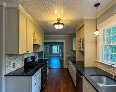 411 Cape Fear Avenue - Photo Thumbnail 8