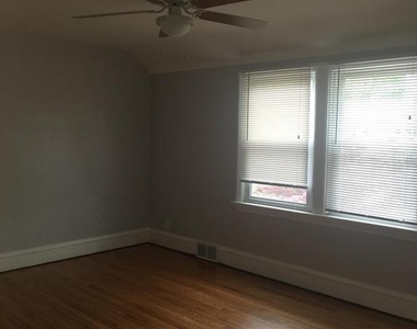 308 Comly Avenue - Photo Thumbnail 8
