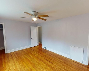 308 Comly Avenue - Photo Thumbnail 6