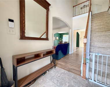675 Omaha Drive - Photo Thumbnail 2