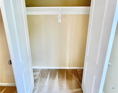675 Omaha Drive - Photo Thumbnail 30