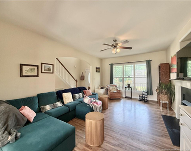 675 Omaha Drive - Photo Thumbnail 5